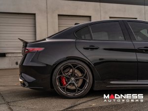  Alfa Romeo Giulia Splash Guard Covers - Carbon Fiber